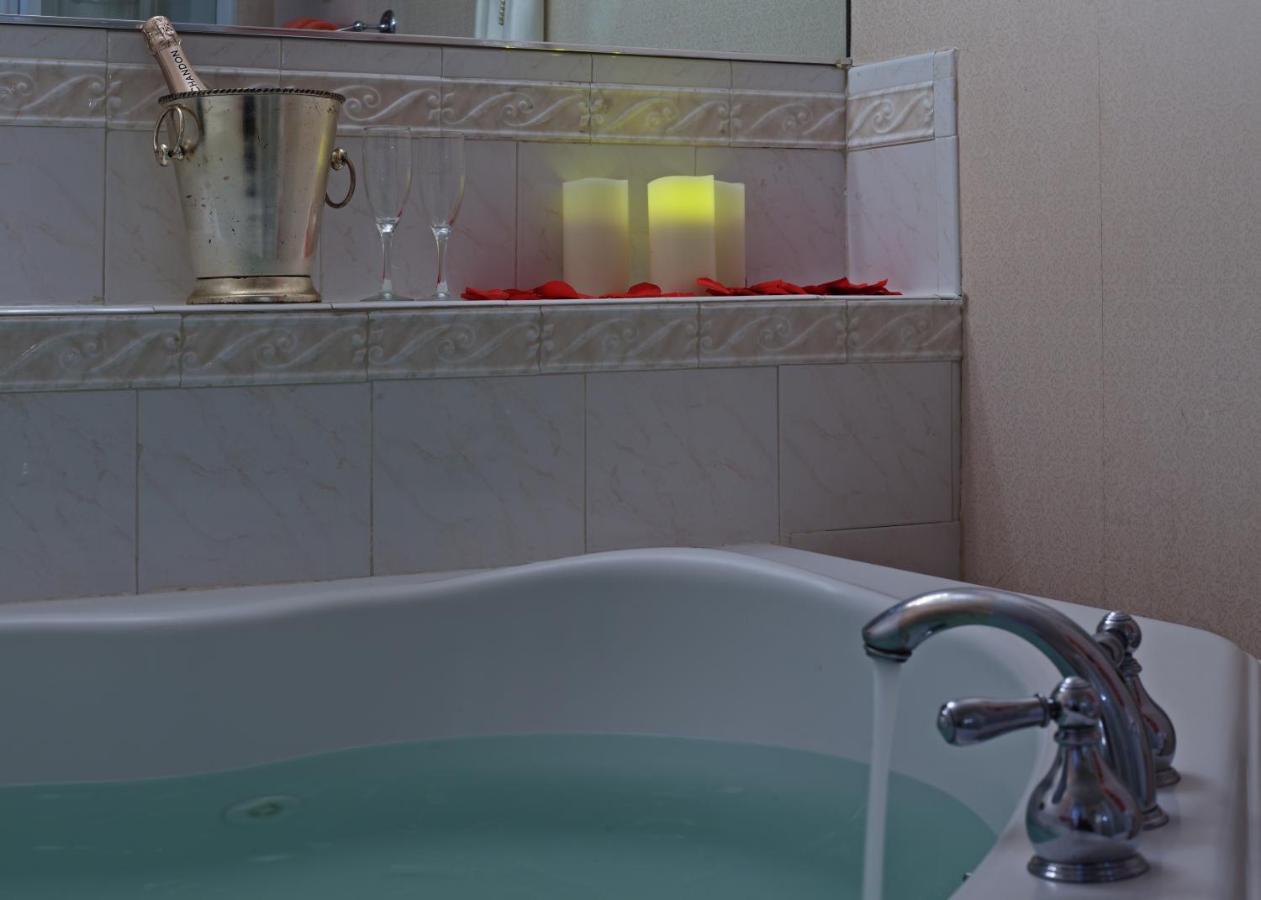 Akwaaba Mansion Bed and breakfast